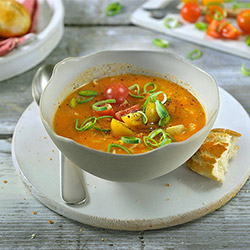 Tomaten-groentesoep